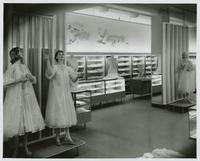 http://historicpittsburgh.org/islandora/object/pitt%3A20181026-hpichswp-0083/datastream/TN/view/Fine%20lingerie.jpg