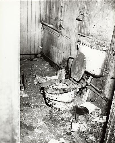 Dirty toilet