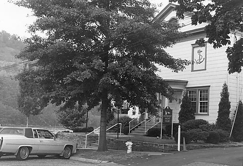 Oakmont Yacht Club, 1989