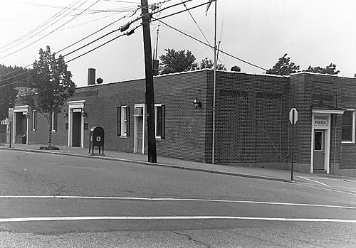 Oakmont Borough Building