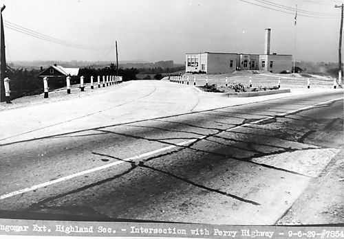 Highland Road (Ingomar Extension)-Intersection with Perry Highway