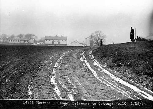 Thorn Hill School - Driveway to Cottage No. 10