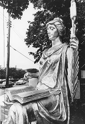 J. Vittori War Memorial Statue