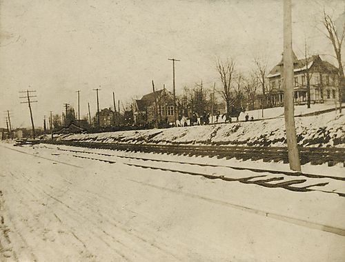 Parade on Allegheny River Boulevard