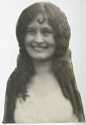 Close-up of Mary Millnack, Miss Pittsburgh 1927