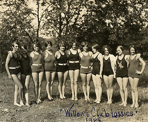 "Willows Club Lassies" 1928