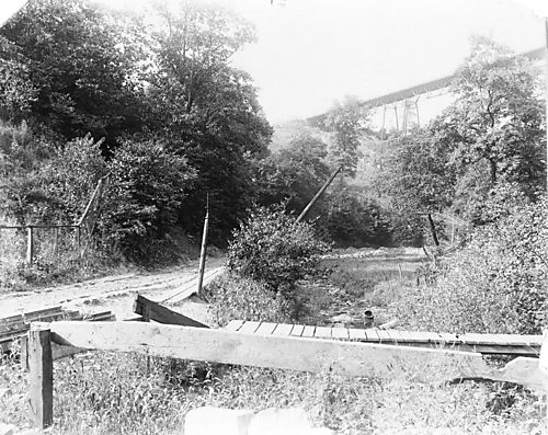 Farraquat Street and Jack's Run Creek