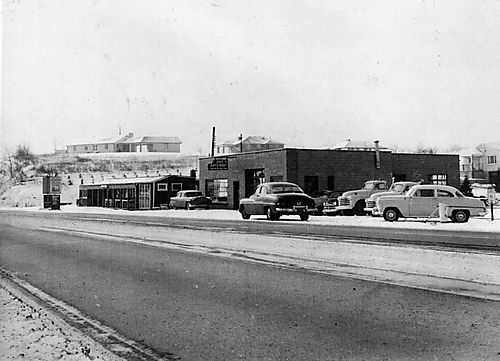 Perry Highway near Subaru Dealership