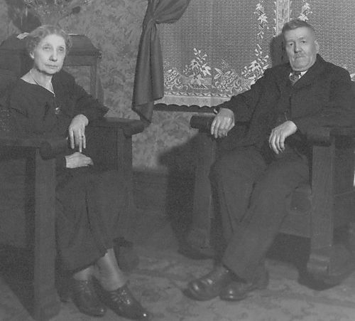 James King Snodgrass (1855-1936) and Anne McGinley Snodgrass (1855-1938). 