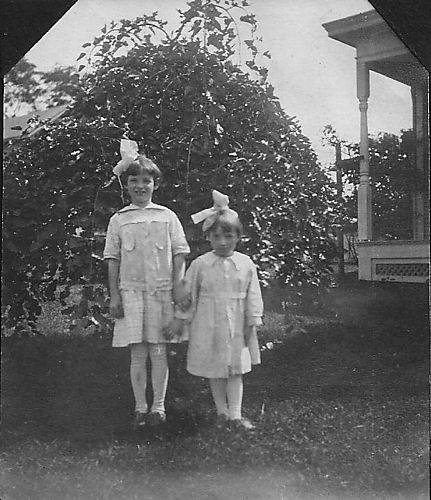 Evelyn and Jane Treher 