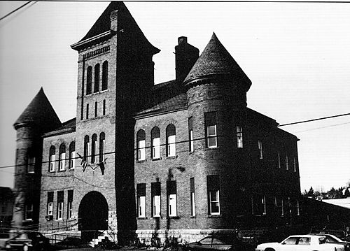 Pitcairn Borough Building