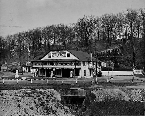 Oak Hill Garage, Ross Township