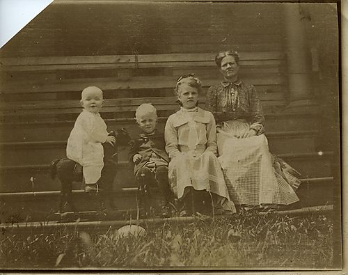 Relatives of the Gilfillan family