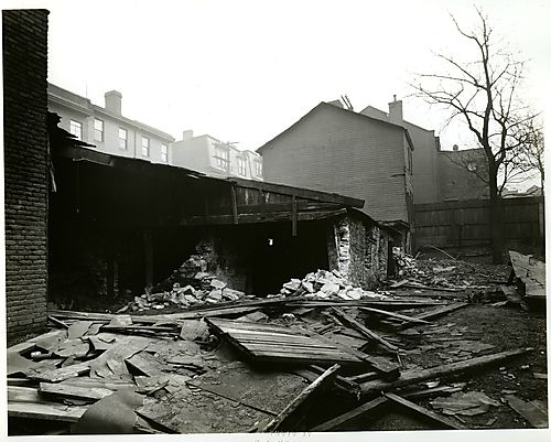 306 to 312 37th St., backyard 