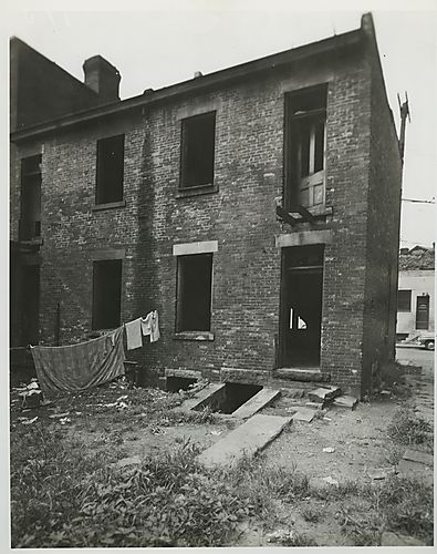 806-08 Belmont St., side view