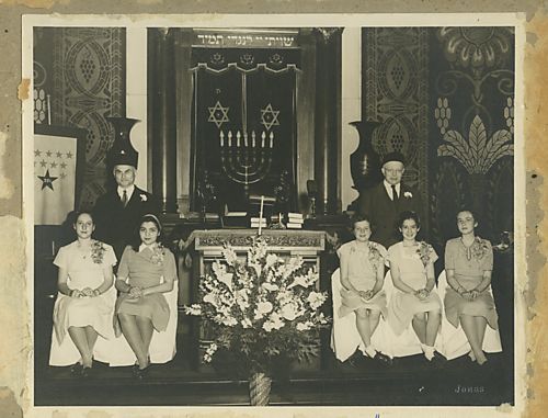 Congregation B'nai Israel Bat Mitzvah Class, 1946