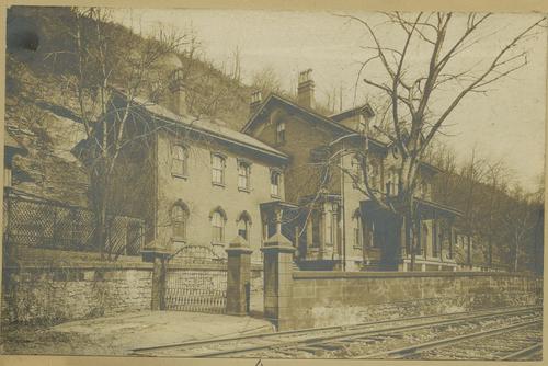 Captain Samuel Brown House