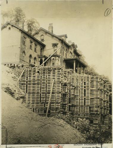 Captain Samuel Brown House being moved