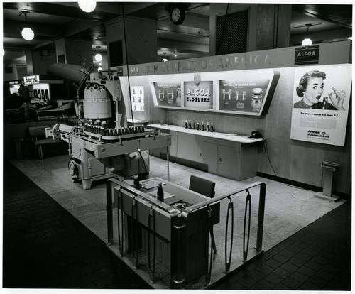 Alcoa Closures display (2)