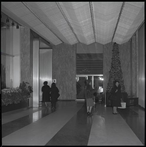 Christmas display inside the Alcoa Building (2)