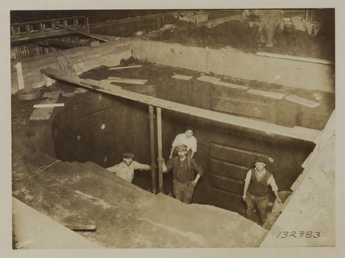 Men in casting pit at Trafford Foundry
