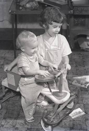 Becky and Suzy Musgrave 