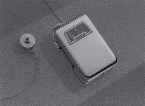 Radioear hearing aid