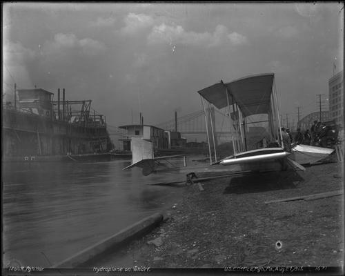 Hydroplane on Monongahela River Wharf (2)