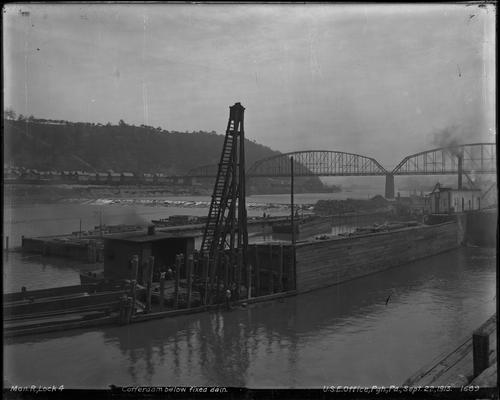 Cofferdam in Monongahela River by Locks and Dam 4 (3)