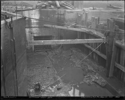 Monongahela River Lock Bulkhead and Upper Gate