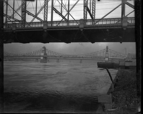 Sixth Street, Seventh Street, and Ninth Street bridges