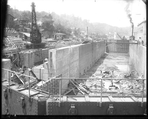 Lock Chamber Construction