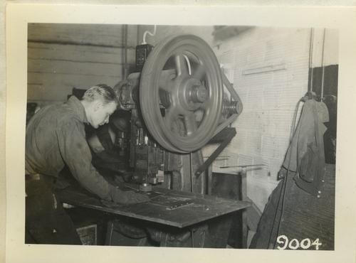 Schnabel Employee Working (3)