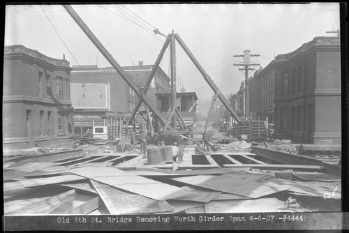 Old 6th St. Bridge Removing North Girder Span