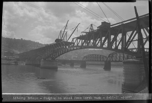 Liberty Bridge - Closing in Steel from North Bank (2)