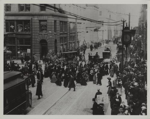 Original Kaufmann's clock