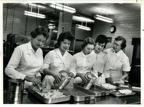 Dietetic Interns in Kitchen