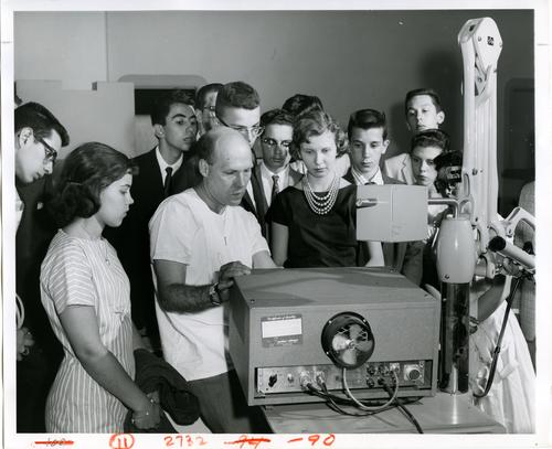 Students Visit Nuclear Medicine Department