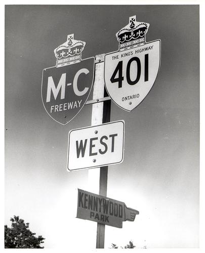 Kennywood Park arrow on King's Highway