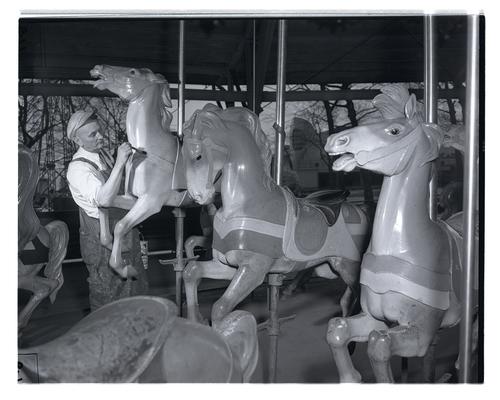 Carousel maintenance (2)