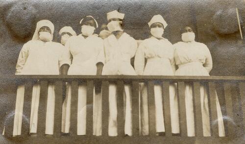 Influenza Nurses Wearing Masks