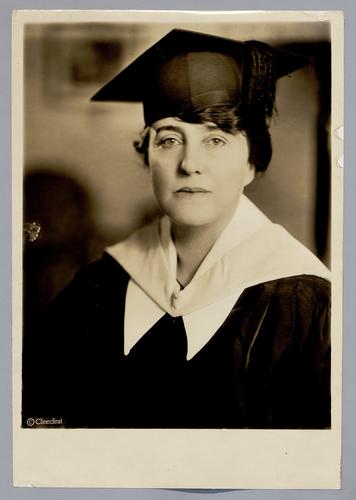 Mary Roberts Rinehart portraits in academic regalia at time of receiving honorary doctorate