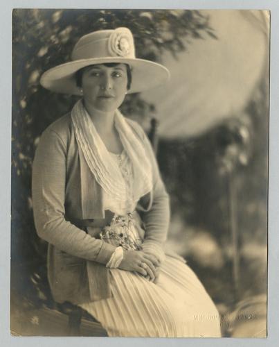 Mary Roberts Rinehart portraits