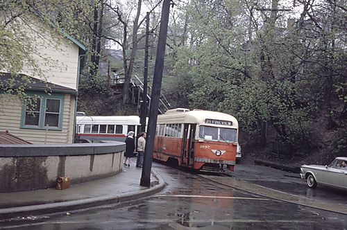 Pittsburgh Railways 1697 V