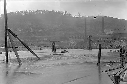 Cofferdam During Flood