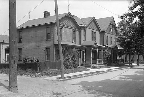 Houses on North Braddock Avenue