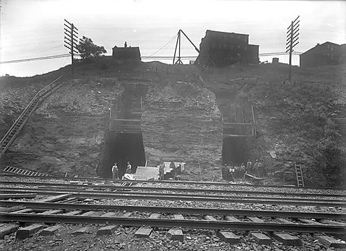 Bloomfield Bridge Workers