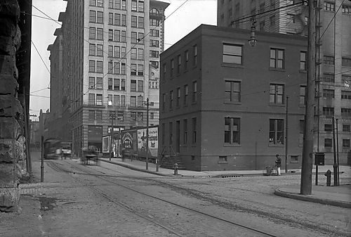 Duquesne Way
