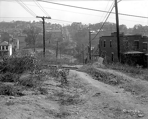 Laclede Street