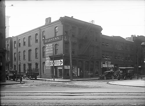 Corner of Diamond and Ferry Streets